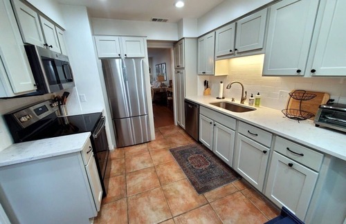 Saint Simons Island House | Beautifully renovated three bedroom townhouse one block from the beach!