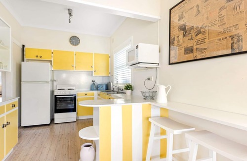Culburra Beach House | Beauts - Pet Friendly - 5 Minutes Walk to the Beach