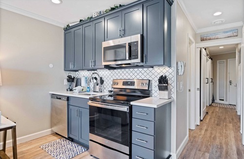Folly Field Condo | Beauty & The Beach w. Access - Top Rental - HHI Beach & Tennis - King Bed - B242