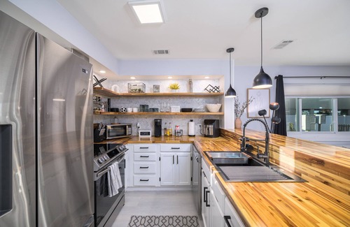Fort Walton Beach House | Beauty & The Beach near Gulf Beaches & Bay