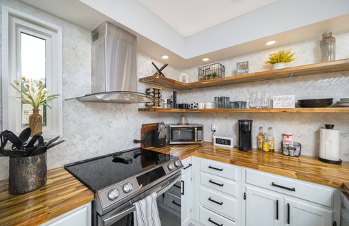 Fort Walton Beach House | Beauty & The Beach near Gulf Beaches & Bay