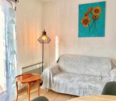 Les Beaux-Arts Apartment | Beaux Arts T3 Duplex, Rénové Lumineux + Garage