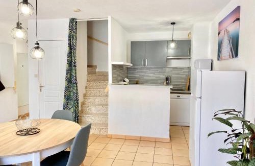 Les Beaux-Arts Apartment | Beaux Arts T3 Duplex, Rénové Lumineux + Garage