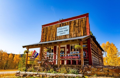 Clark Cabin | Beaver Cabin - Cozy rustic cabin