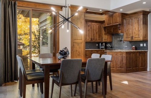 Edwards House | Beaver Creek Gem - Hiking, Biking, & Golf - Private Hot Tub, Gorgeous Views, On Call Shuttle