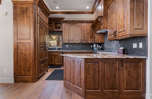 Edwards House | Beaver Creek Gem - Hiking, Biking, & Golf - Private Hot Tub, Gorgeous Views, On Call Shuttle