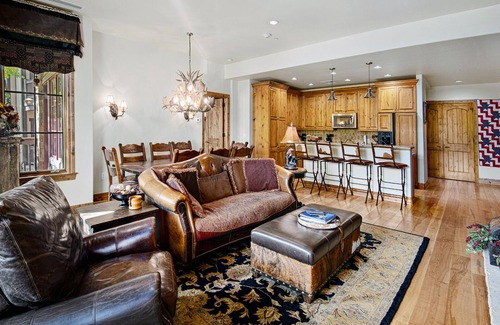Avon Condo | Beaver Creek Landing 206 | 3BR Ski-In/Ski-Out | Summer AC, Pool and Hot Tubs