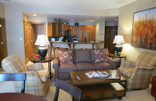 Beaver Creek Condo | Beaver Creek TRUE Ski-in Ski-out! Beautiful in the Summer as Well (A/C in unit)!