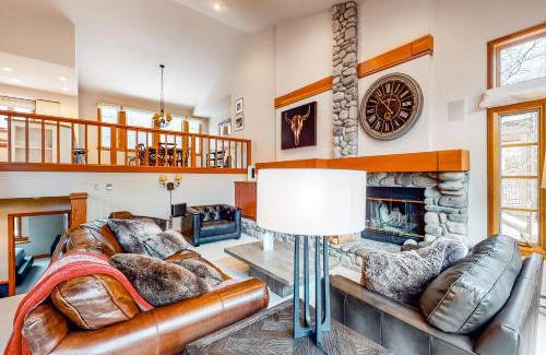 Highlands Townhomes House | Beaver Creeks Meadows Ski-In Ski-Out