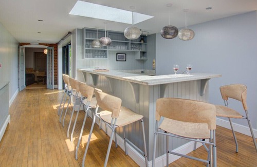 Reepham House | Beaver House - Four Bedroom House, Sleeps 8