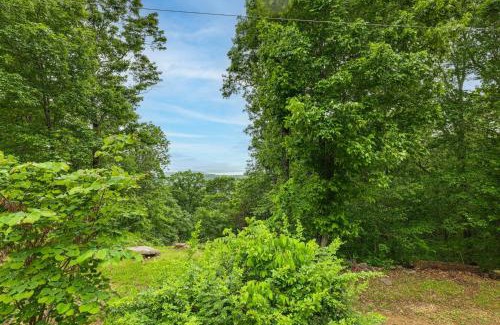 Garfield House | Beaver Lake Getaway with 2 Decks, Grill, and Views!