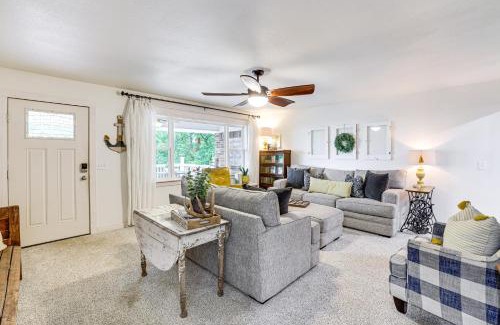 Garfield House | Beaver Lake Getaway with 2 Decks, Grill, and Views!