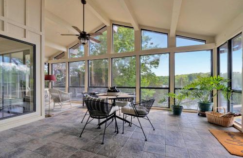 Lowell House | Beaver Lake Oasis - Backyard Lake Access - 6 beds