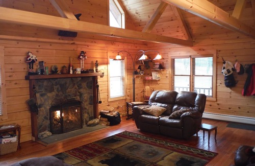 Bridgewater Corners Cabin | Beaver Lodge Log Cabin - Killington - Perfect All Seasons - Timeless Experience