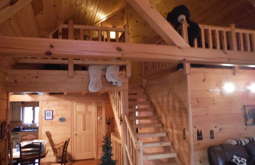 Bridgewater Corners Cabin | Beaver Lodge Log Cabin - Killington - Perfect All Seasons - Timeless Experience