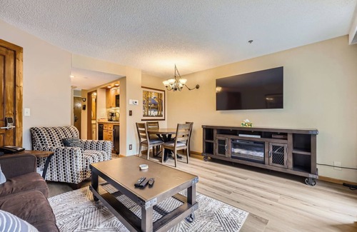Peak 9 Condo | Beaver Run Condo: Ski In/Out, Hot Tubs, Dog-Friendly, Ground Floor