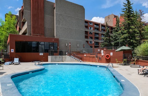 Peak 9 Condo | Beaver Run Sunset Condo: Ski-In, Ski-Out Resort Studio