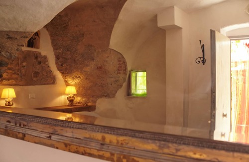 Borgio Verezzi Bed & Breakfast | Beb borgio verezzi near sea near walks ancient villa olive room