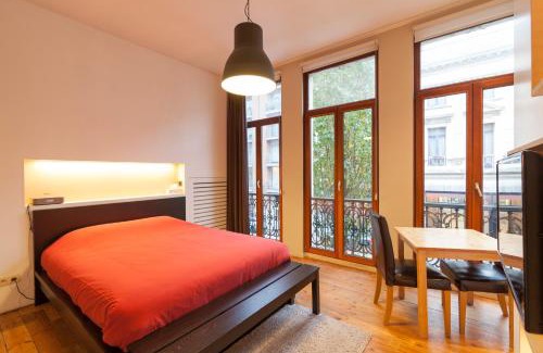 South Antwerp Bed & Breakfast | Because the Night city lodge
