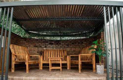 Flora Park Bed & Breakfast | Bed and breakfast ∙ 2 bedrooms ∙ 4 guests