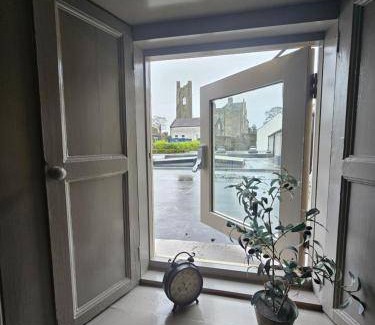 Trim Bed & Breakfast | Bed and breakfast ∙ 3 guests
