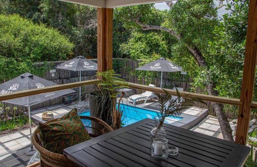 Nature's Valley Bed & Breakfast | Bed and breakfast