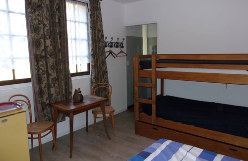 Bagnols-en-Foret Other | Bed and breakfast La Tour 4 people.