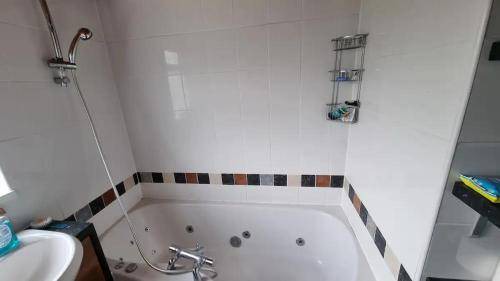 Crawley Bed & Breakfast | Bed and breakfast ∙ 6 bedrooms ∙ 12 guests