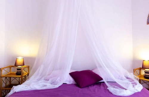L'Epine Bed & Breakfast | Bed and Breakfast 'Ancolie' with Private Terrace, Shared Garden and Wi-Fi