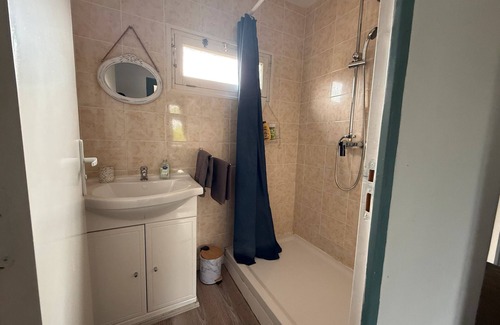 Champsac House | Bed and Breakfast 'Chambre 3 Et 4' with Lake View, Shared Pool and Shared Garden