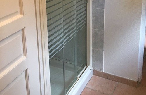 Saint-Fargeau House | Bed and breakfast with swimming pool, "La terrasse"