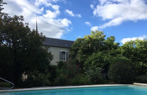 Saint-Fargeau House | Bed and breakfast with swimming pool, "La terrasse"