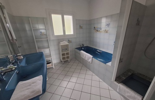 Villefranque Bed & Breakfast | Bed and breakfast LASCARAY 2 persons