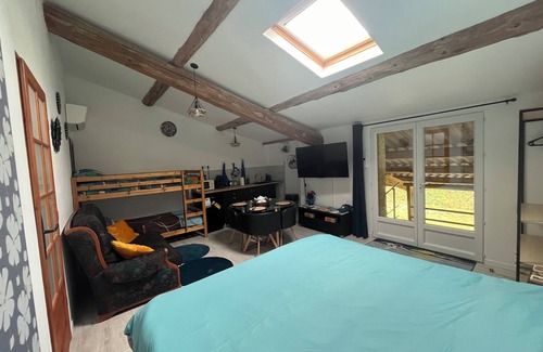 Pierrevert Bed & Breakfast | Bed and breakfast in the countryside