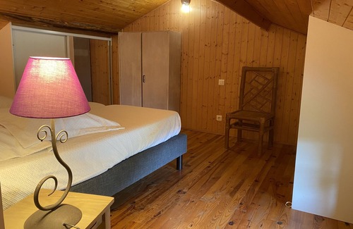 Seissan Bed & Breakfast | Bed and breakfast in restored Gascon house 2 km from shops.