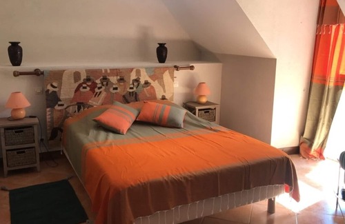 Ambon House | Bed and breakfast in traditional Breton longère