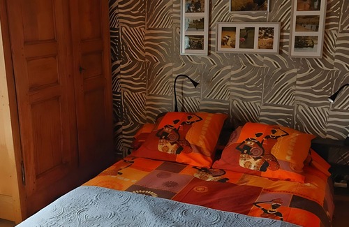 Queige Bed & Breakfast | Bed and Breakfast 'Les Glairots - Africaine' with Mountain View, Shared Terrace and Wi-Fi