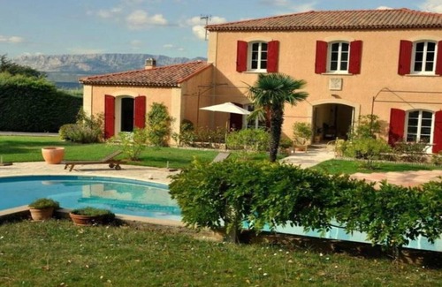 Trets House | Bed and breakfast of charm for 2 people in Provencal country house