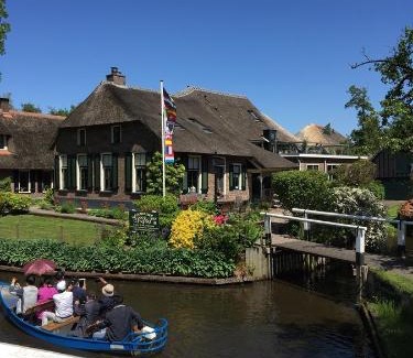 Zuideinde Bed & Breakfast | Bed & Bike De Hofstee