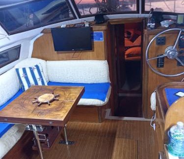 Viareggio Boat Rental | Bed & boat brezza del mare