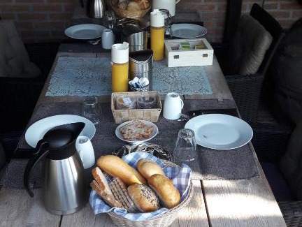 Makkum Bed & Breakfast | Bed & Breakfast De Schans