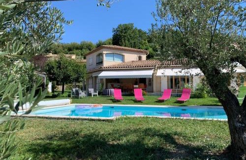 Saint-Jeannet Bed & Breakfast | Bed & Breakfast Les LILLAS