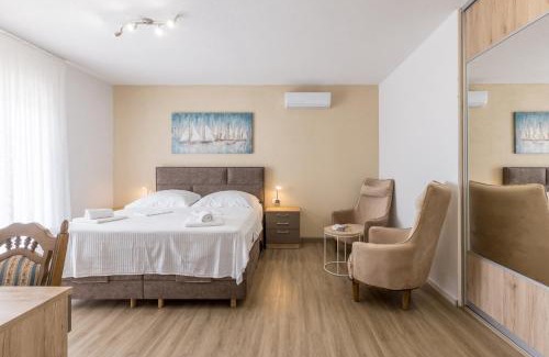 Podstrana House | Bed & Breakfast Senator
