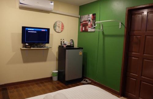 Nonthaburi Hotel | Bed in Beyt Boutique Hotel