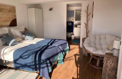Boulouris-sur-Mer Bed & Breakfast | Bed,Kitchen and Swimming Pool Villa Esterel