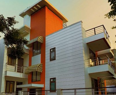 Sector 40 Hotel | BED LUCKS near Huda Metro sector 40