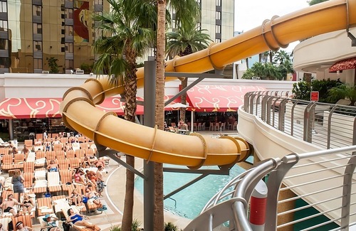 Downtown Las Vegas House | Bed Type Assigned at Check-in at Golden Nugget Las Vegas