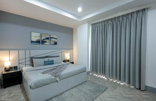 Sushant Lok Apartment | BedChambers Luxury Apartment Near Golf course Road