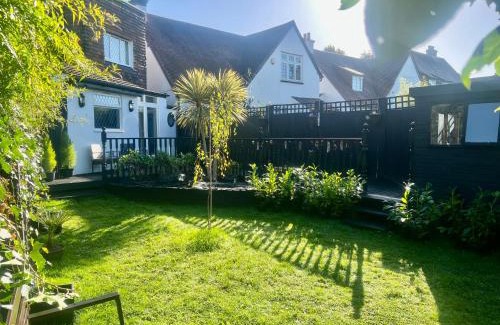 Beddington North House | Beddington Park Lodge East