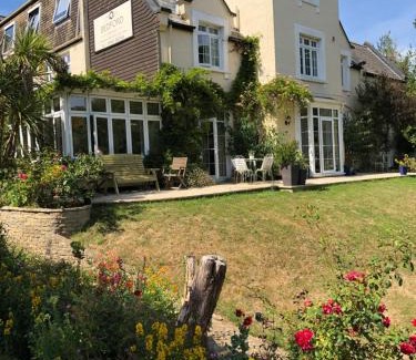 Shanklin Bed & Breakfast | Bedford Lodge
